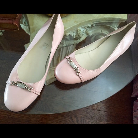 gucci ballet flats with chain