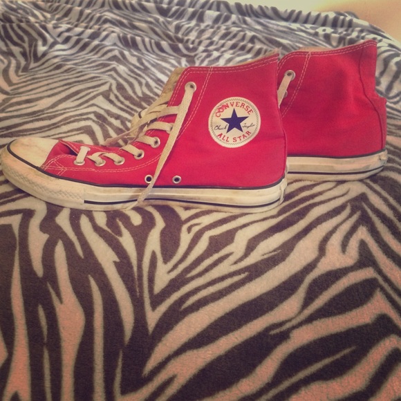Red converse❤️(Size 8 Men's)