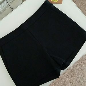 Cremieux Black Dress Shorts