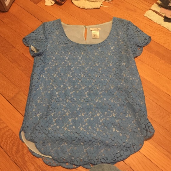 Blue lace short sleeve
