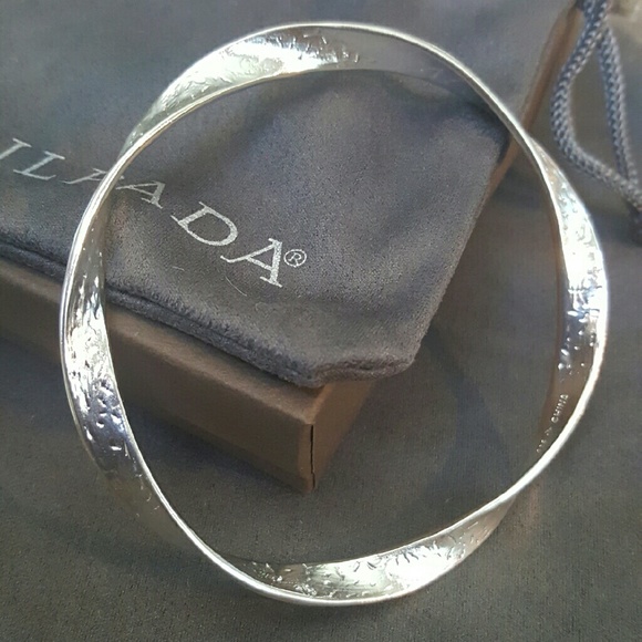 Silpada  Sterling Silver Ribbon Bracelet