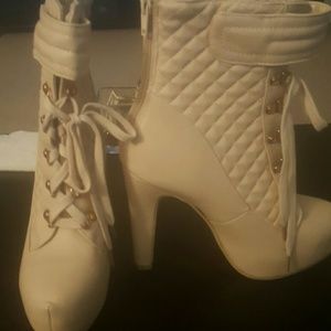 Nude quilted booties