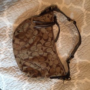 ⭐️FLASH SALE⭐️GUC Authentic Coach Hobo