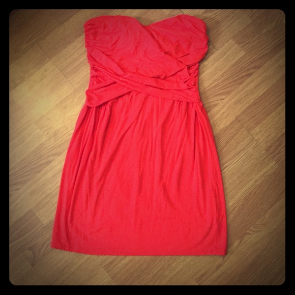 Strapless sweetheart neckline dress