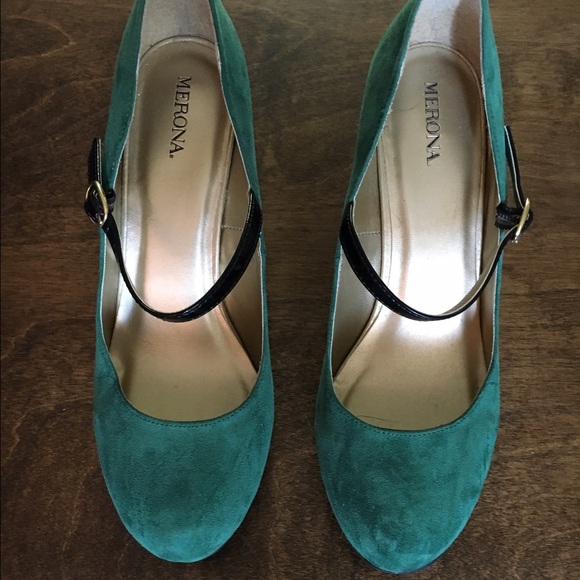 Merona kelly green heels