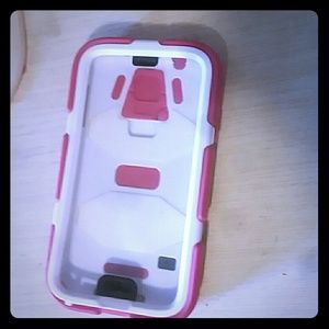 A Samsung Galaxy S5 case Survivor