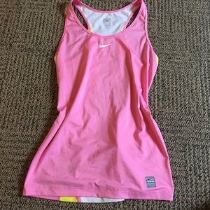 Nike Pro workout tank top 💪🏼