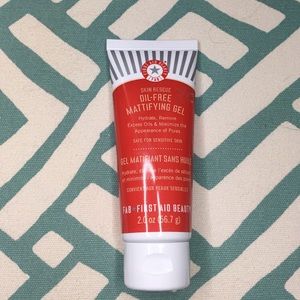 First Aid Beauty Oil-Free Mattifying Gel