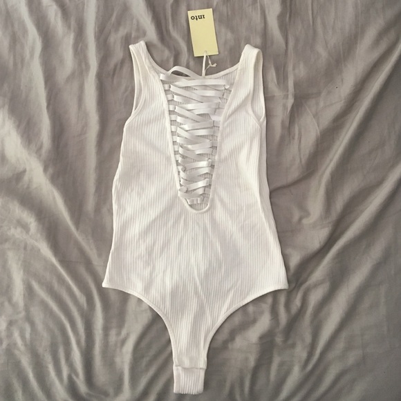 Lf cream ribbed body suit NWT SMALL