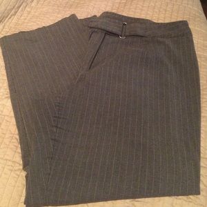 💓career pants- gray w/ faint pink pin strip💓