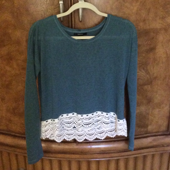 Long sleeve lace shirt - Picture 1 of 2