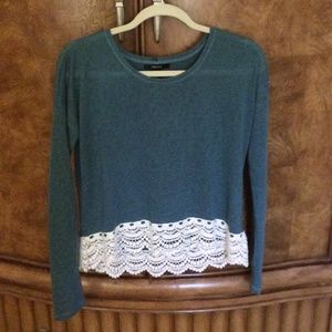 Long sleeve lace shirt