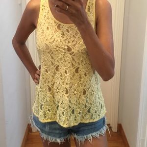 Yellow lace top w/ pearl buttons on back