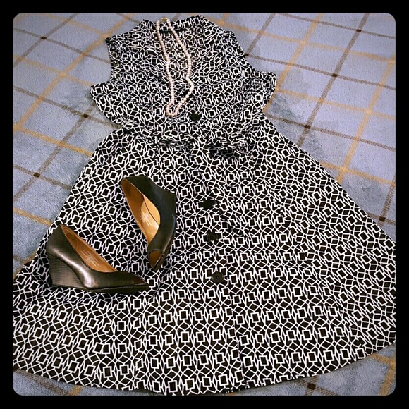 **CLEARANCE**50s Inspired Dress