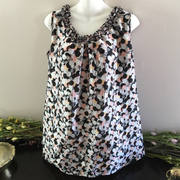 Sleeveless ruffle top blouse