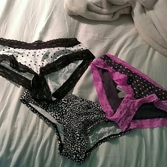 Bundle VS panties NWT - Picture 1 of 2