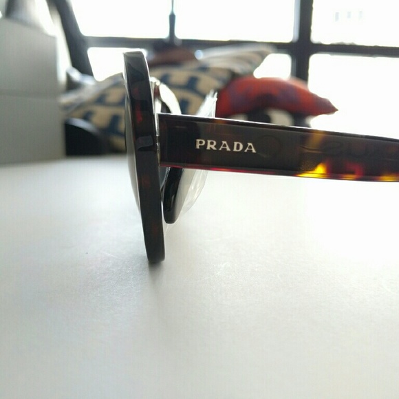 Prada top bar Aviator Sunglasses - Picture 4 of 4