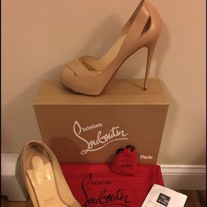 Academa 120mm Nude Christian Louboutins 👸🏼SALE!