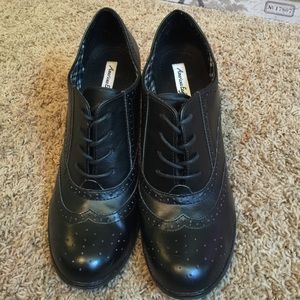 American Eagle by Payless Oxford heels
