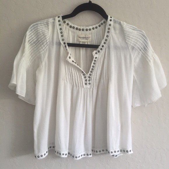 Cute top - Picture 1 of 1