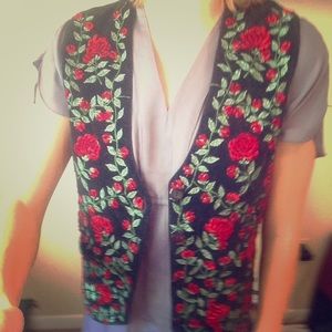 Rose print embroidered vintage vest