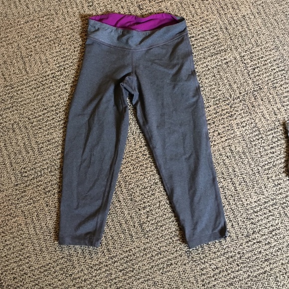 Reversible workout leggings