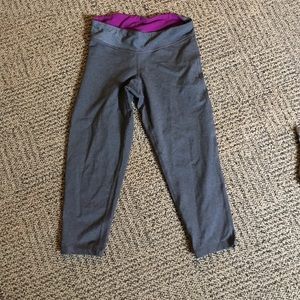 Reversible workout leggings