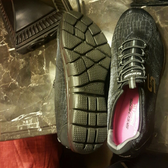 shoe - Picture 2 of 4