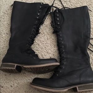 Steve Madden lace up boots