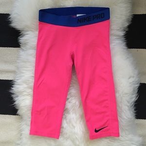 Girl's Nike capris