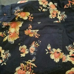 Floral Skinny jeans BNWT