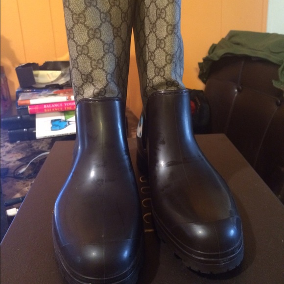 Gucci rain boots
