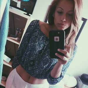 Cropped, three quarter length sleeve top