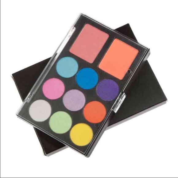 Makeup kit - Picture 4 of 4