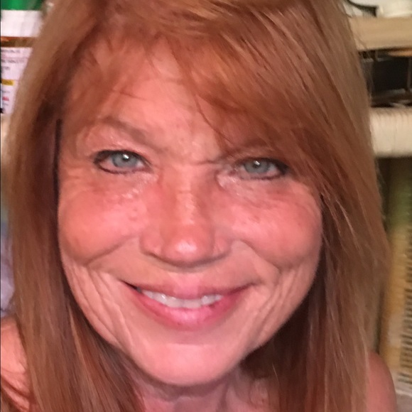 Meet your Posher, Debbie