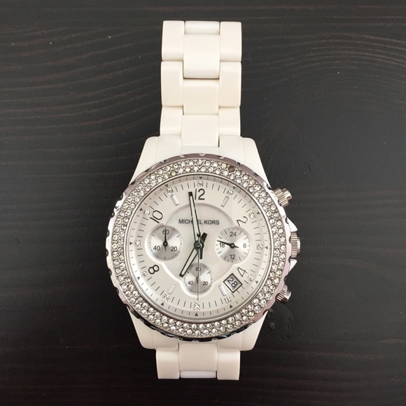 Michael Kors Woman's Madison Watch (MK 5300)