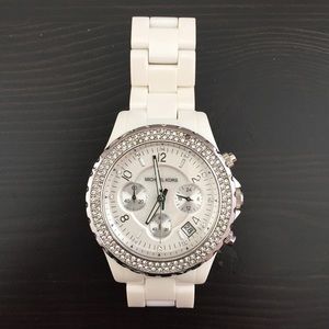 Michael Kors Woman's Madison Watch (MK 5300)