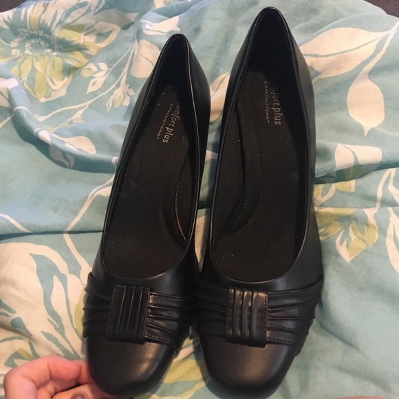 Comfort Plus NWOT Heels