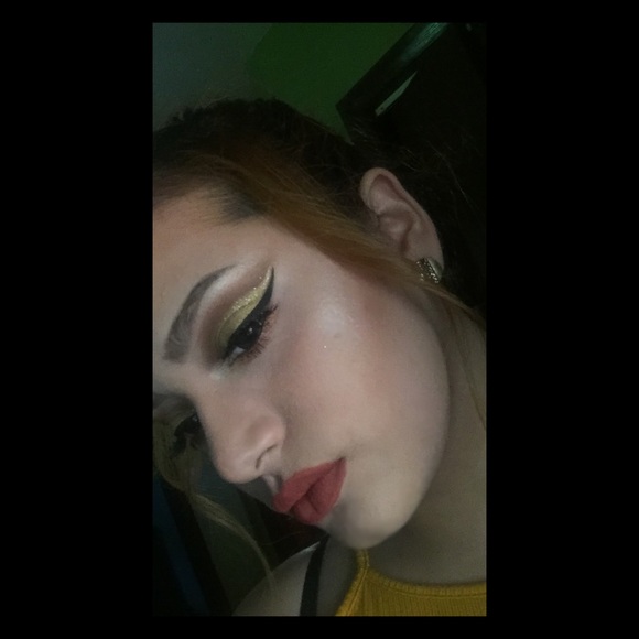 Meet your Posher, Sandra - Picture 1 of 1