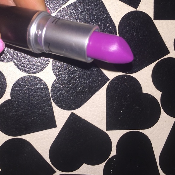 🚨SOLD🚨Authentic MAC Heroine Matte Lipstick - Picture 4 of 4