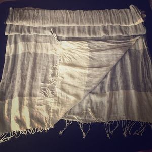 Large scarf