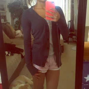 Super cute gray cardigan 💗