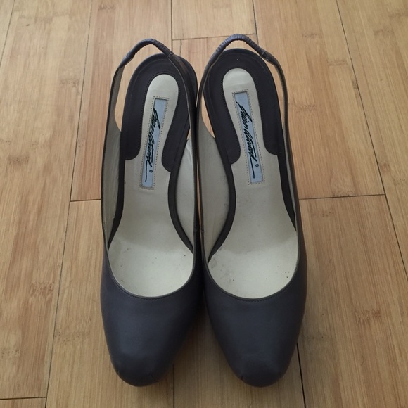 Brian Atwood slingback pumps never been worn out! - Picture 2 of 3