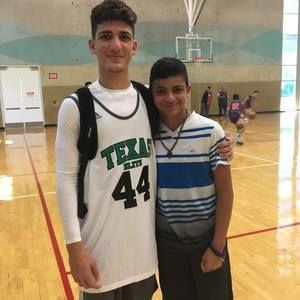 Meet your Posher, Christian