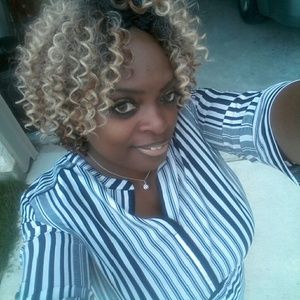 Meet your Posher, Alicia