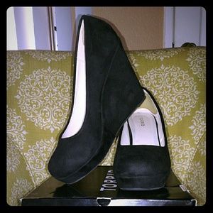 Suede black wedges
