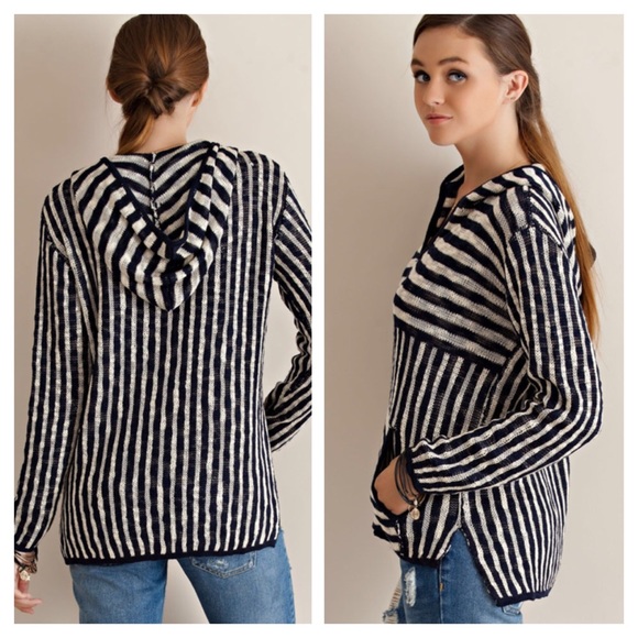 ADORABLE STRIPED HOODIE - Picture 2 of 3