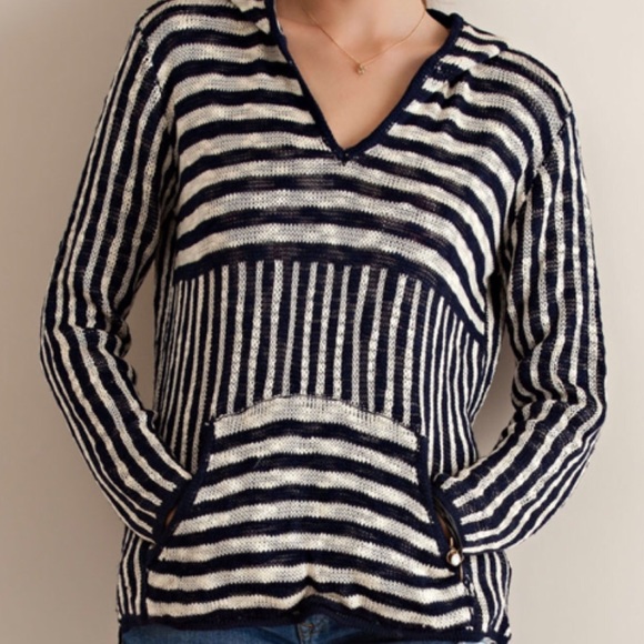 ADORABLE STRIPED HOODIE - Picture 3 of 3