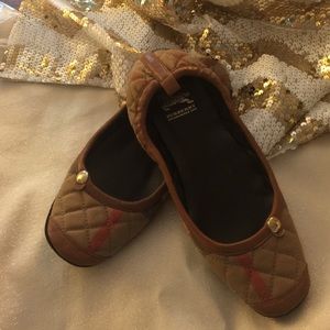 Burberry slippers