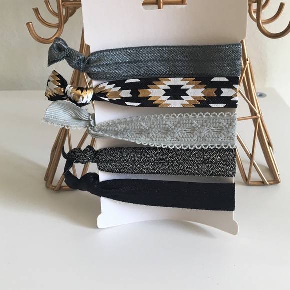 🎉HP🎉 ONLY 1 LEFT!! •Fashion Hair ties - Picture 2 of 2
